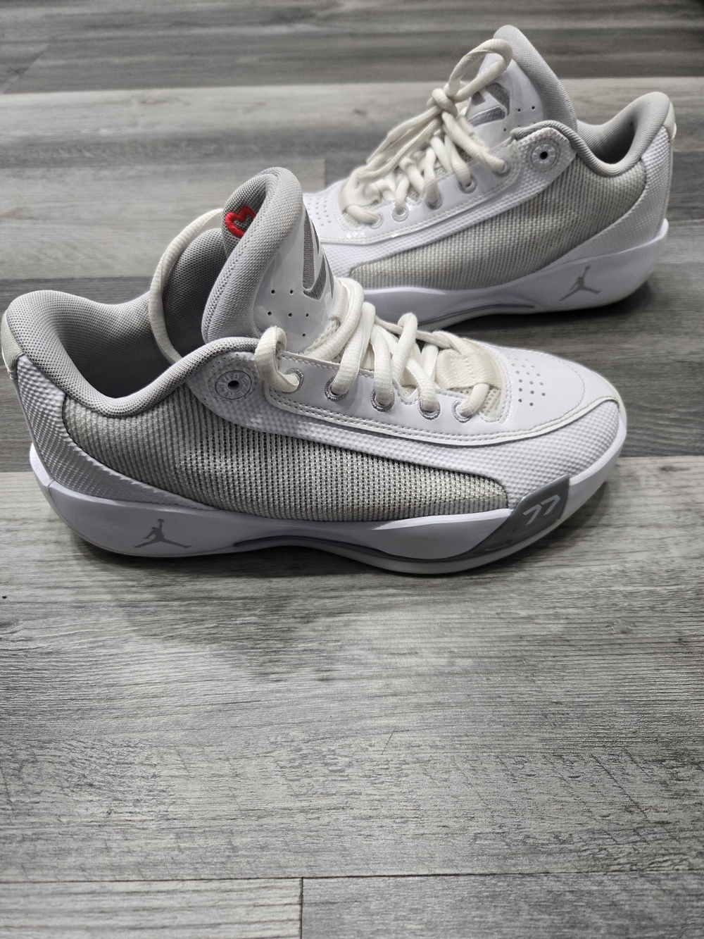 Jordan Luka .77 'Back to School' sneakers in white and grey fog 6y